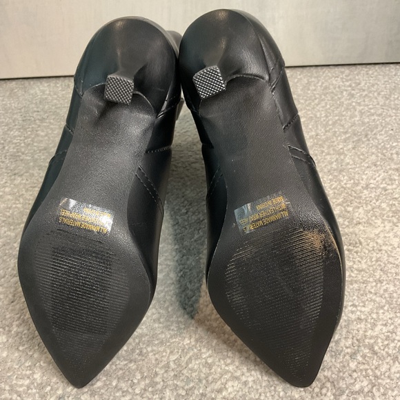 DV by Dolce Vita Penrose Black Western Kitten Heel Boots - Size 5 (NWOB) - Picture 9 of 13